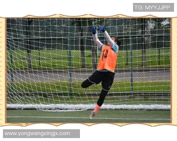 足球明星精彩瞬间集锦视频带你领略震撼场面与激情时刻